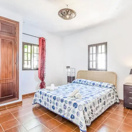 Сasa de vacaciones Casa 5 Bedrooms With Pool Estepona